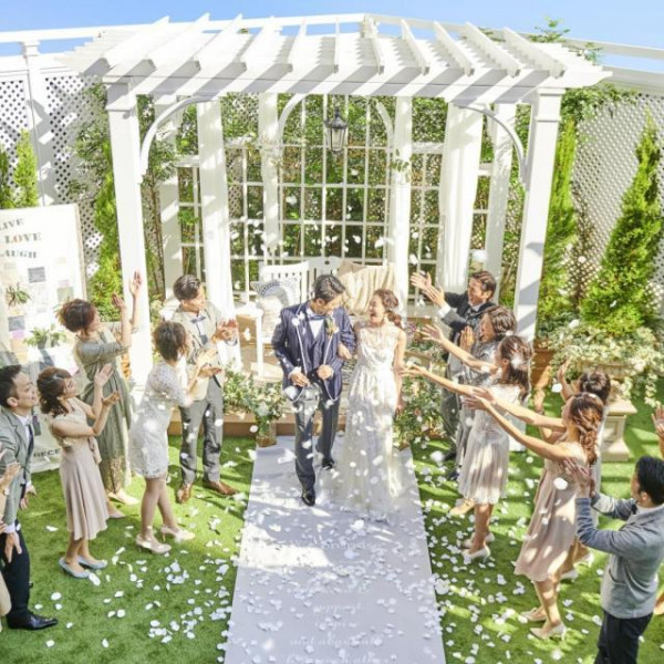 ルーフトップガーデンで過ごす開放的なパーティ