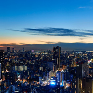 ザ・リッツ・カールトン・スイート  ～ ナイトウエディングでは、宝石を散りばめたような夜景を楽しみながら。|ザ・リッツ・カールトン大阪の写真(15588874)