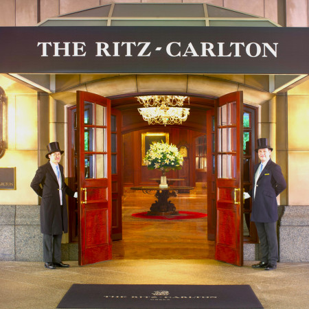 百年以上脈々と受け継がれる哲学。紳士淑女がもてなす私邸での一日