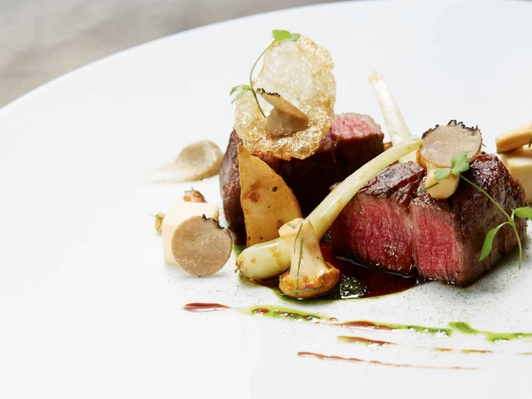 シェフが一組一組直接ご要望を伺い、創り上げる極上のお料理