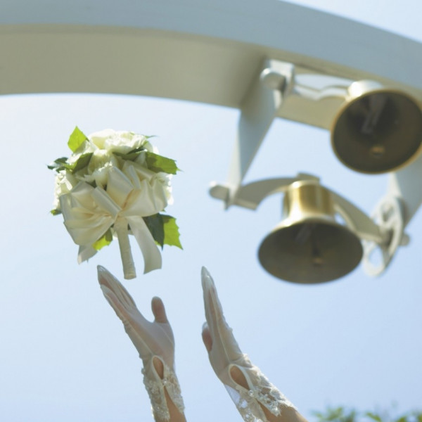 ザ・チャペル － 庭園ではカリオンの音色がふたりの幸せな門出を祝福 －|ザ・リッツ・カールトン大阪の写真(1101433)