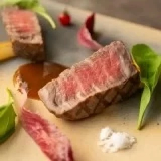 デュオ・グランシャリオへご来館されたおふたりへ「黒毛和牛＆のど黒メイン試食」をプレゼント♪