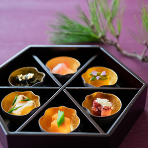 四季折々の厳選された旬の食材を多く取り入れ、京都、大阪、東京と修行し和食料理を極めた料理長が渾身の料理を提供しています|長岡ベルナールの写真(50884227)