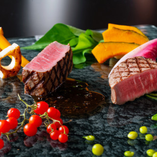 人生最良の日だから配慮と工夫を凝らした最高のお料理を。想いを込めて作り出された逸品。