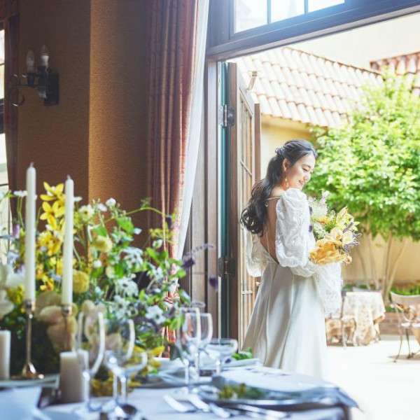 陽の光が差し込むアットホームな空間でフォトジェニックな一枚