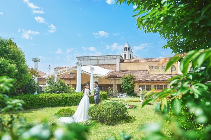 ヨーロッパを旅する。そのような非日常を感じていただけるおふたりの結婚式をカタチにいたします