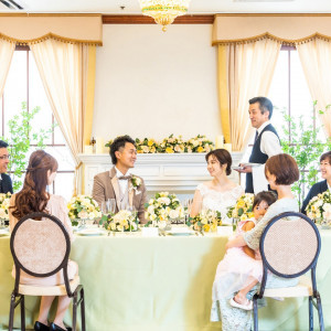 家族や親しい人だけで過ごす、心温まるウェディング