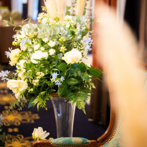 ふたりのまわりにはふんだんにお花を|弘前パークホテルの写真(31757484)