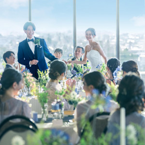 慣れ親しんだ仲間と過ごすカジュアルなパーティ