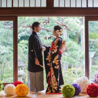 【申込6ヶ月以内に挙式するカップルへ】京都唯一の庭園で和装ロケーション撮影23万円相当をプレゼント！