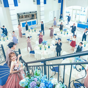 らせん階段からの入場でドラマチックな演出を|迎賓館シェーナ～PARTIR KYOTO～の写真(31456850)