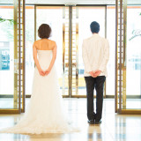 正面玄関では、お二人の大切なゲストを心を込めてお迎えいたします