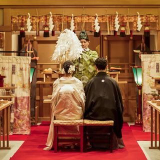 《和婚派のふたりへ》天候に左右されない×神殿見学&豪華試食付