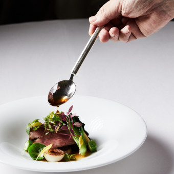 祝宴のはじまりを鮮やかに彩る前菜。食材に恵まれた熊本・九州の素材の味を存分に堪能！