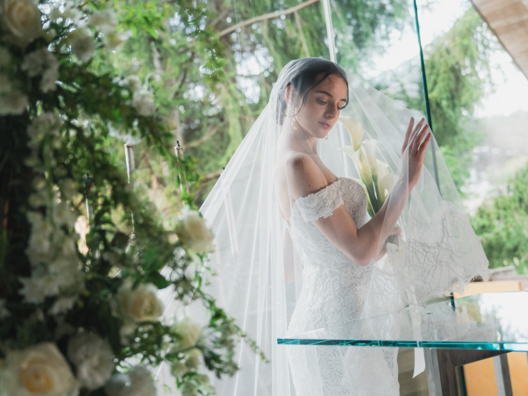 壮大な富士山の下 オンリーワンの結婚式