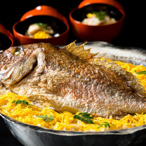 結婚式のお料理では定番になっている日本料理より“鯛の釜飯”|エクシブ山中湖の写真(6495149)