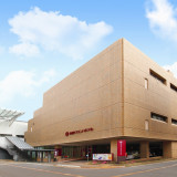市役所複合施設アオーレ長岡から直結しているホテルの入り口です