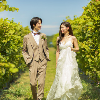 季節によって異なる景色。 他会場にて結婚式を挙げられる方の前撮りとしても人気