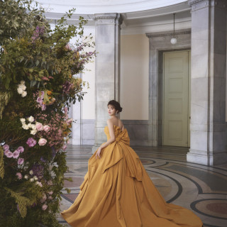 【Dress】花嫁の魅力を引き出す、洗練されたシルエット
