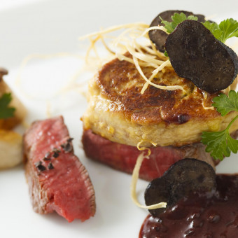 長崎県産の食材を贅沢に使用したマーキーズ自慢のお料理です