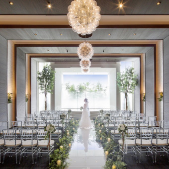 光あふれる独立型チャペル「セント・クロスビー」