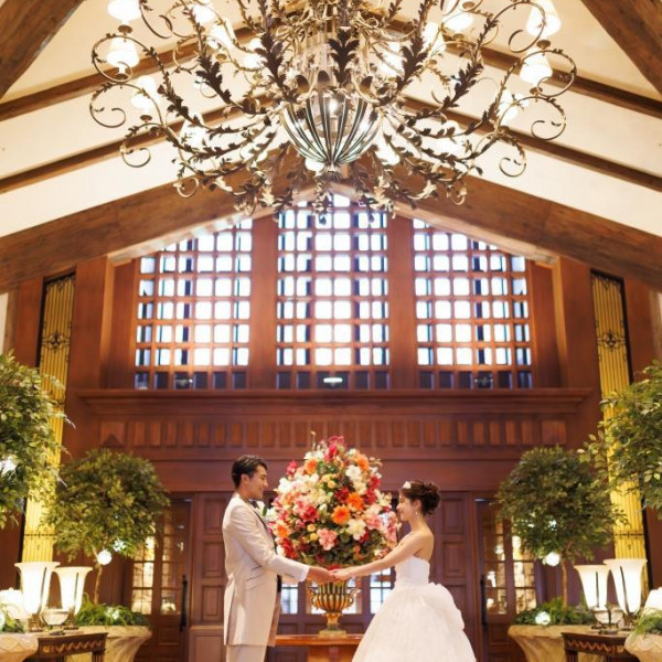 雪景色の季節だからこそ、温かな館内で美しく