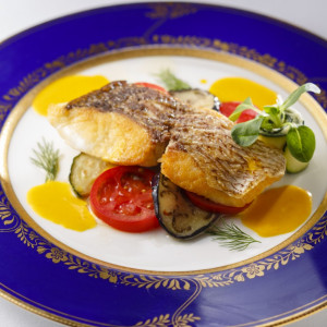 真鯛のポワレー サフラン風味のバターソース|Royal Garden Palace 八王子日本閣の写真(790044)
