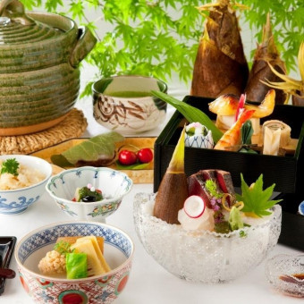 ゲストひとりひとりが事前にお好きなお料理の種類（日本料理・フランス料理）を選べる