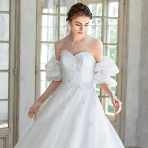 一歩足を踏み入れると心ときめく、ドレスの世界が広がる|赤坂ル・アンジェ教会の写真(54503701)