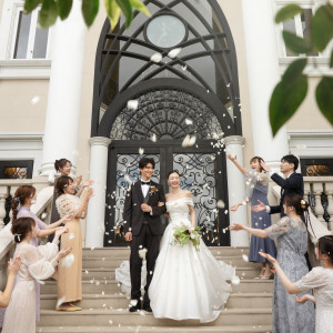 【天神駅5分の好立地】華やかな大階段で過ごす、アフターセレモニー|赤坂ル・アンジェ教会の写真(54501888)