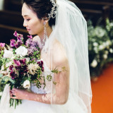 挙式とパーティでヘアスタイルや装花をアレンジ