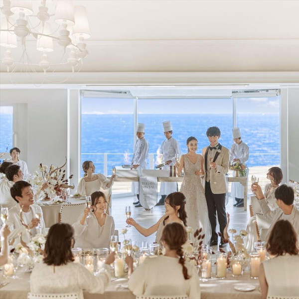 ＼*見学当日の申込限定*／
挙式料275,000円→『0円！』