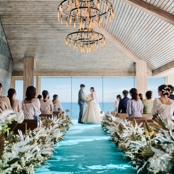海の上の結婚式場で大切なヒトにサプライズで想いを伝えませんか？