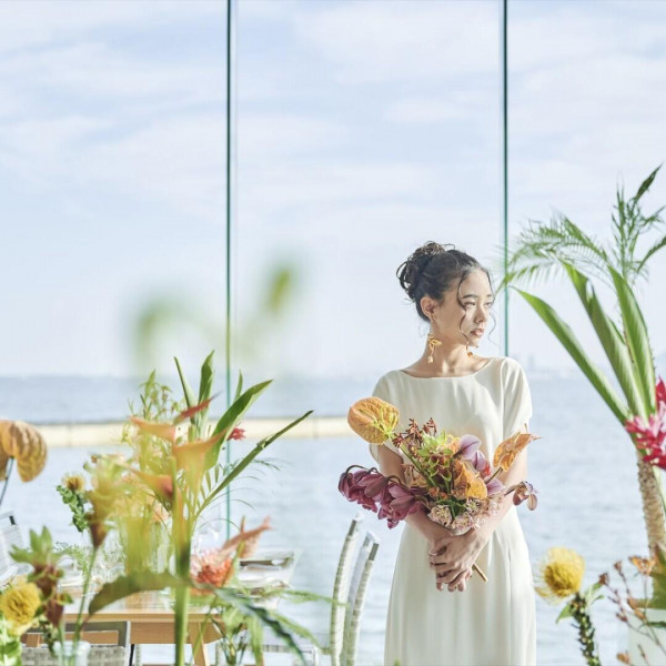 式場見学1軒目がMARIZONの花嫁さまには「ドレス33万円分」プレゼント