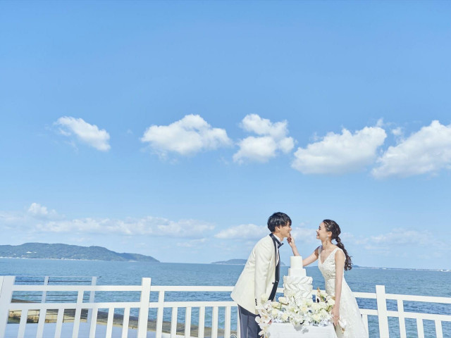 【ドレス重視の花嫁必見】33万円特典&最旬ドレス試着体験