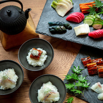 コース料理はもちろん、おふたりの希望に合わせてゲストと楽しめる演出もご用意しております。