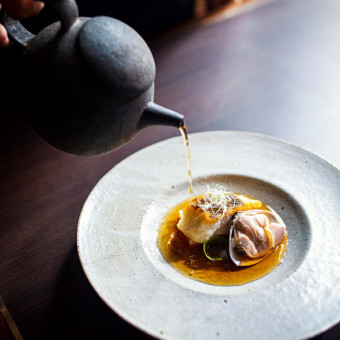 和食の料理長が創り上げる素材の魅力を最大限に引き出す料理の数々。