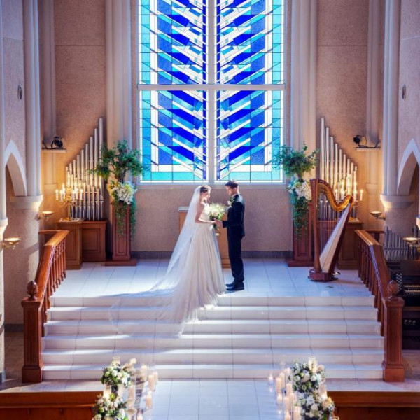 お二人の門出を大切な方たちの祝福に包まれて！