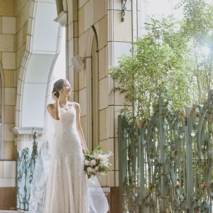 優しい自然の光が入る大聖堂は白ドレスに映える|マリエカリヨン名古屋の写真(26348233)