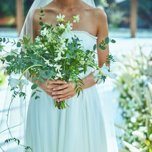 衣裳に合わせたブーケも専属のフローリストがご提案|AMANDAN TERRACE ～アマンダンテラス～の写真(54520170)