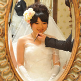 メイクスタッフがご新婦様を理想の姿に