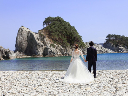 大切な人と過ごす時間を
感謝の想いとともにカタチに。
心を込めてお手伝いします。