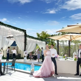 併設したガーデンでガーデンビュッフェ。食事も楽しみながら写真も撮れる。