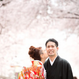 桜並木は思い出の場所。結婚式だからこそ大切にしたい場所はぜひ写真に残しちゃいましょう!