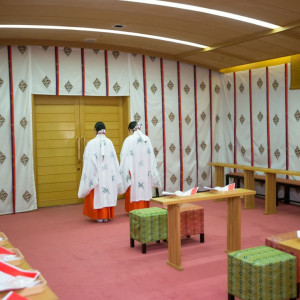 三々九度で契りをかわす、代々受け継がれてきた日本の伝統に満ちた挙式が叶います。|ホテル日航姫路の写真(54741717)