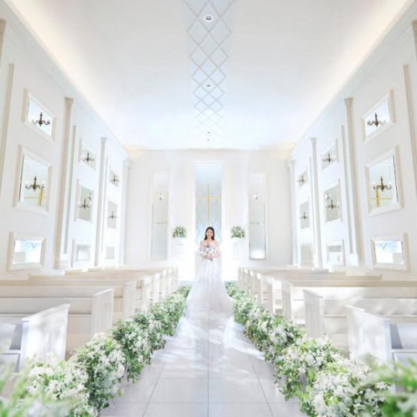 大切な方々からの心からの「おめでとう」をより近くで感じられる挙式会場