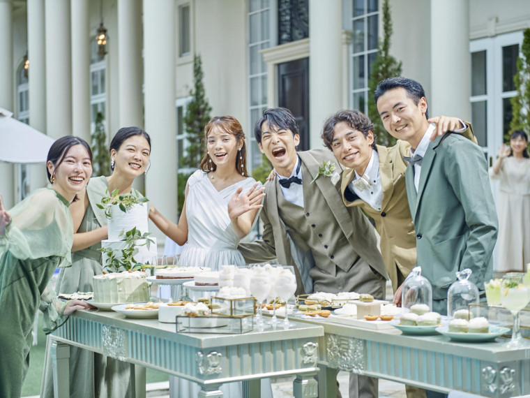 海外を彷彿させるようなプールつきガーデンで非日常を演出