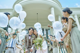 ゲストと一緒にバルーンリリース|アーカンジェル迎賓館（仙台）/テイクアンドギヴ・ニーズウェディングの写真(56448570)