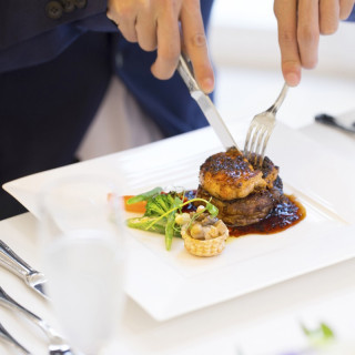 結婚式当日提供されるフランス料理を無料で試食できる♪