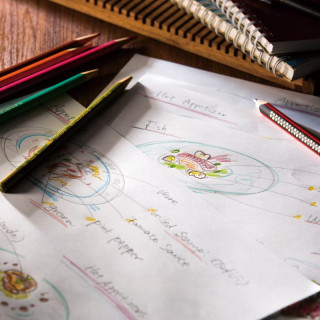 シェフとのお打ち合わせでオリジナルコースも。おふたりらしいお料理でゲストをおもてなし。